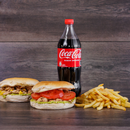 2 Sandwiches + 1 papa frita + bebida 1 lt