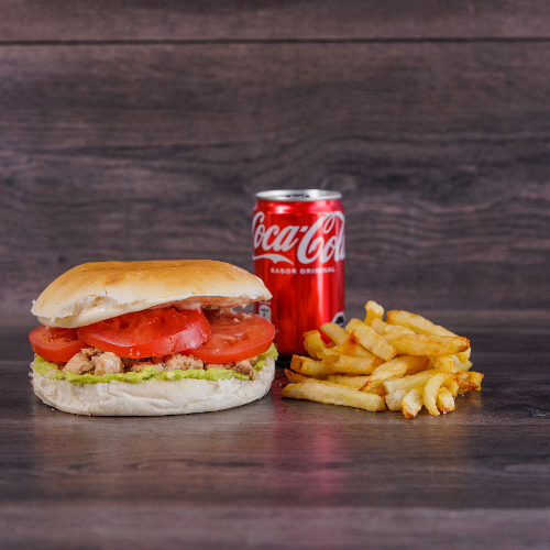 Sandwich + papas fritas + lata 220 cc